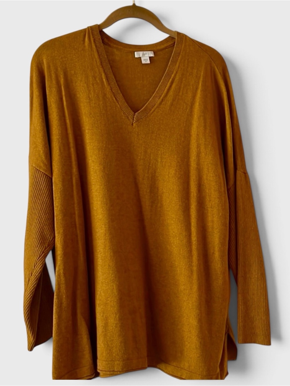 909 10/$50🏄🏻♀️ J. Jill V-Neck Cotton Silk Blend Mustard Tunic Sweater